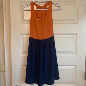 Color block ruffle back dress